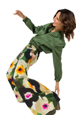 1637-69 / Korte Soepelvallende Top><noscript><img width=